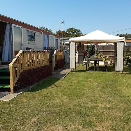 Gina'S Static Caravan,118 Sandsgate Хемсби Экстерьер фото