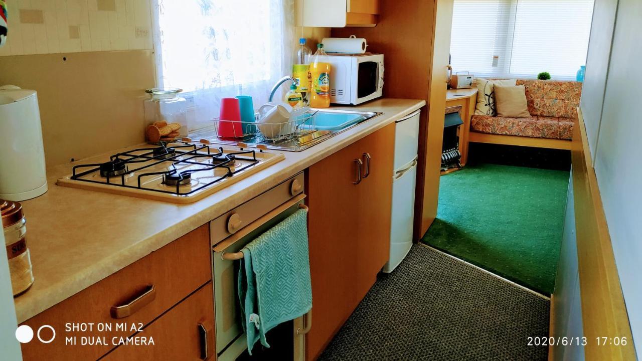 Gina'S Static Caravan,118 Sandsgate Хемсби Экстерьер фото