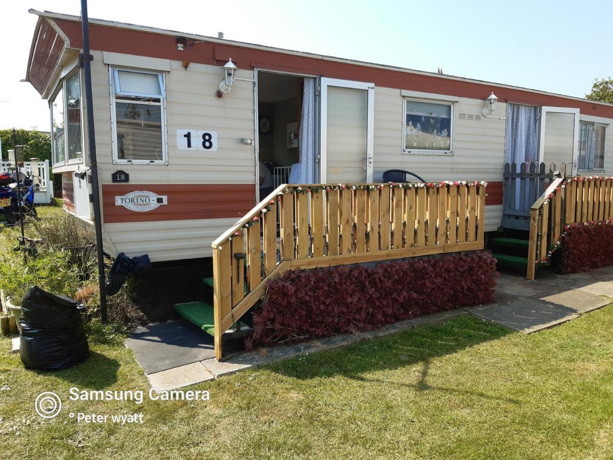 Gina'S Static Caravan,118 Sandsgate Хемсби Экстерьер фото